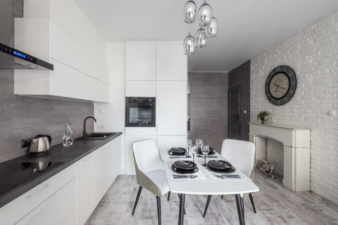 Good Time Apartment Business Center Варшава Екстер'єр фото