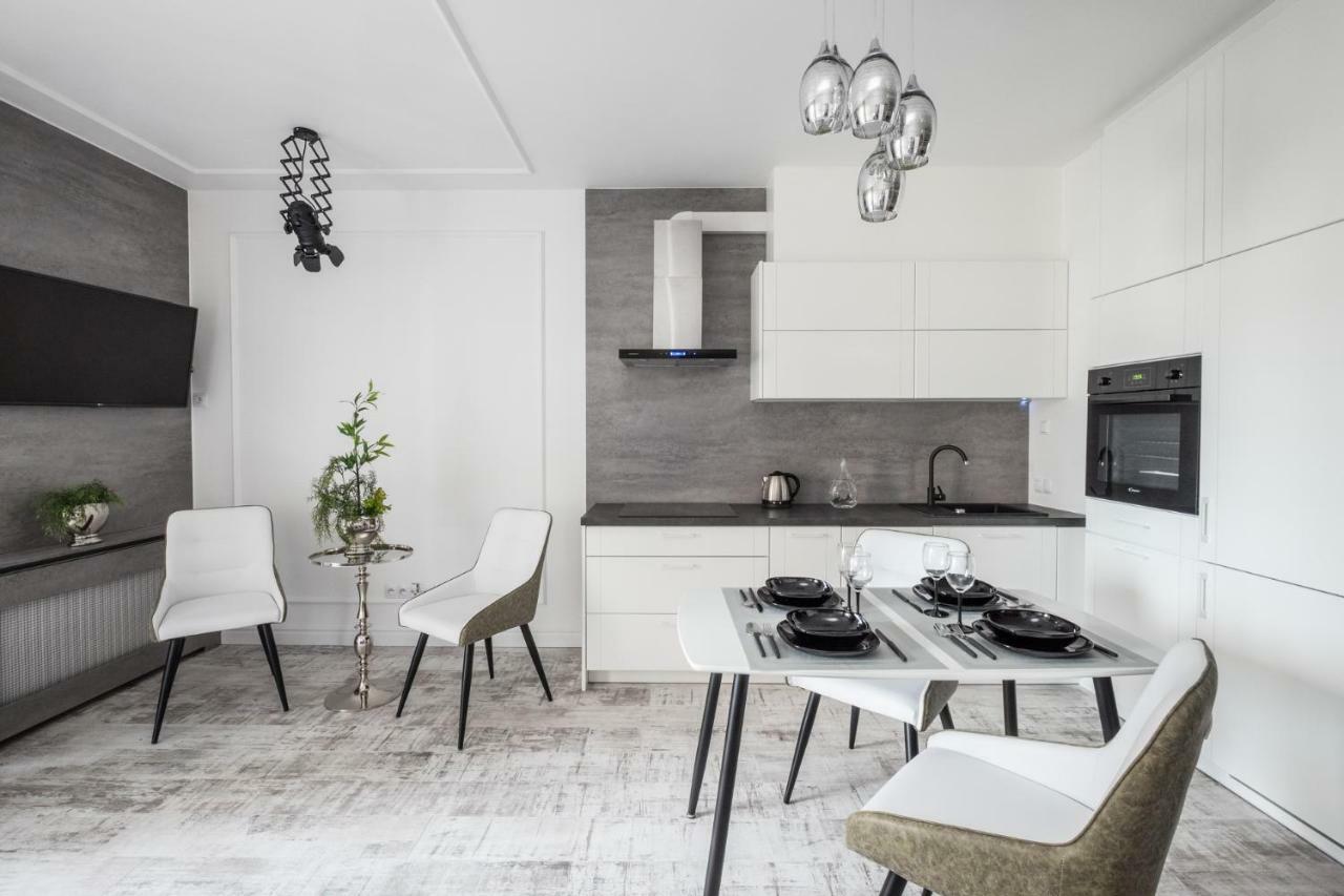 Good Time Apartment Business Center Варшава Екстер'єр фото